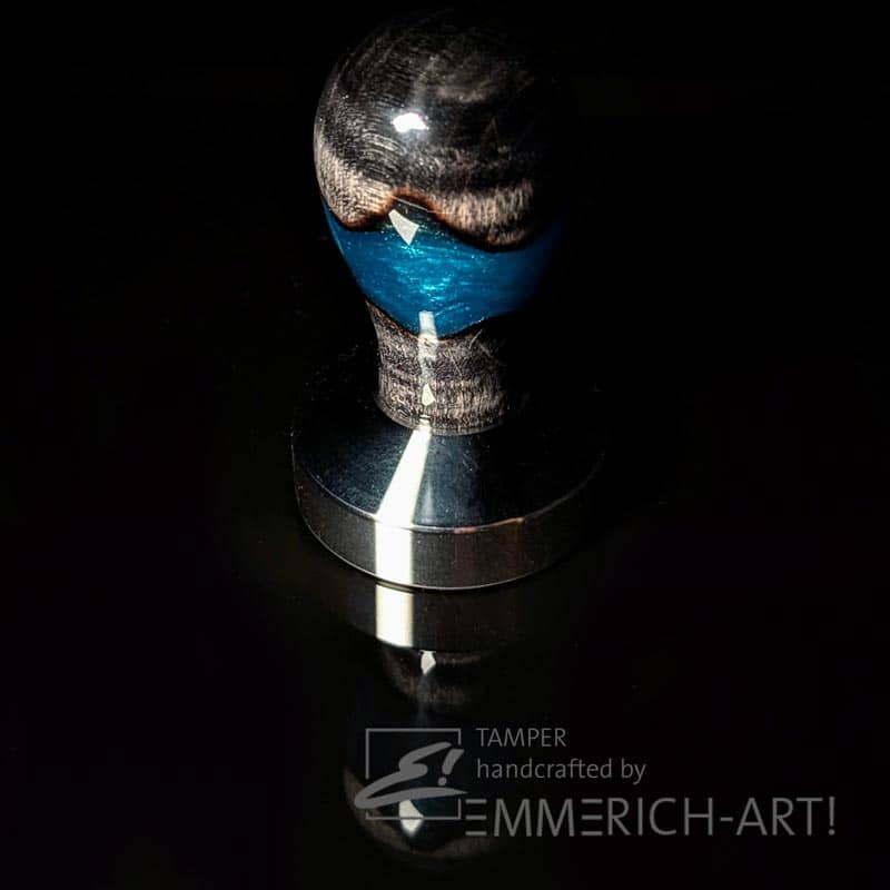 Barista Tools 2 Handgefertigter Tamper von Emmerich Art, aus edlem Holz und Epoxidharz gefertigt.